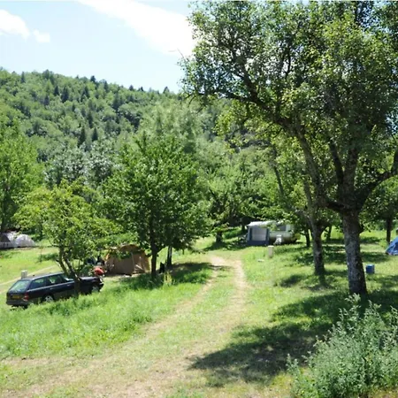 Camping Confortable 2 Avec Terrasse à - Api-1-52-1954 Vebron