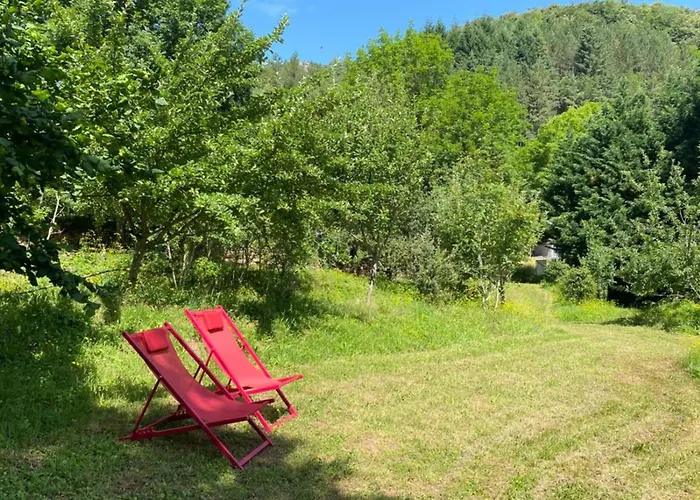 Camping Confortable 2 Avec Terrasse à - Api-1-52-1954 Vebron
